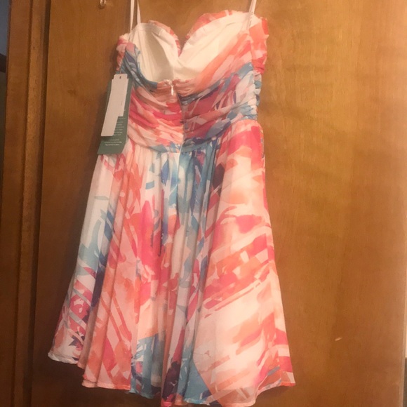 Women’s floral splash dress strapless - Picture 3 of 4